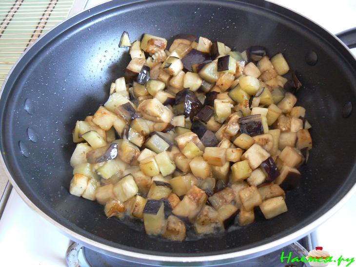 Овощной салатик с баклажаном и фасолью