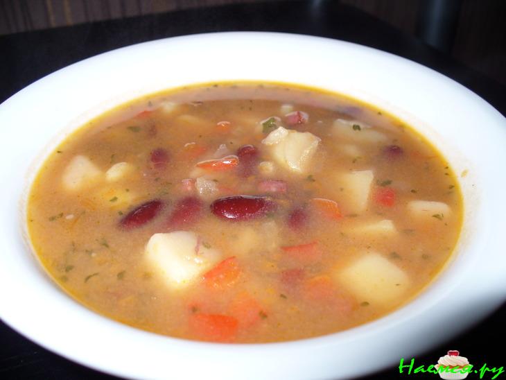 Суп Фасолевый с шеей индюка ( мой вариант ) Суп Фасолевый с шеей индюка ( мой вариант )