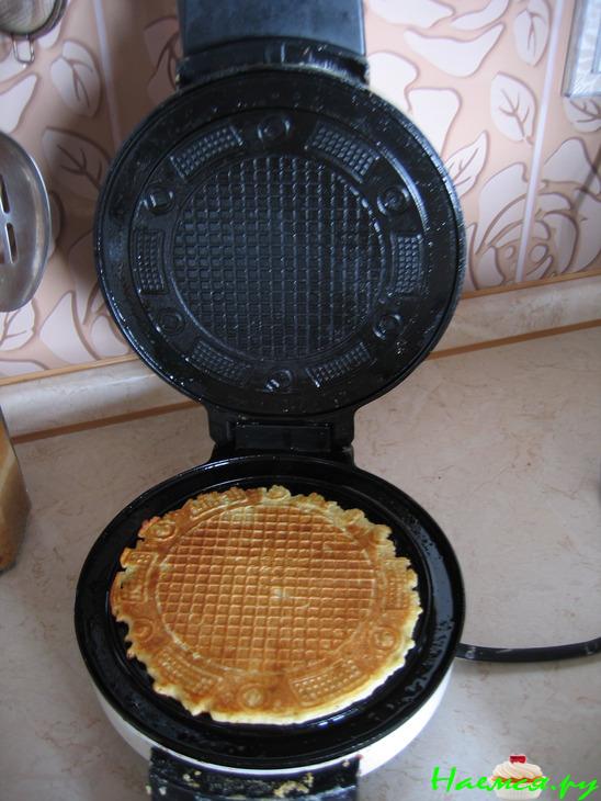 Вафельный тортик с фруктами