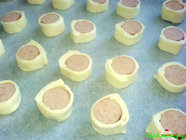 "Пуговки" (из слоёного теста)