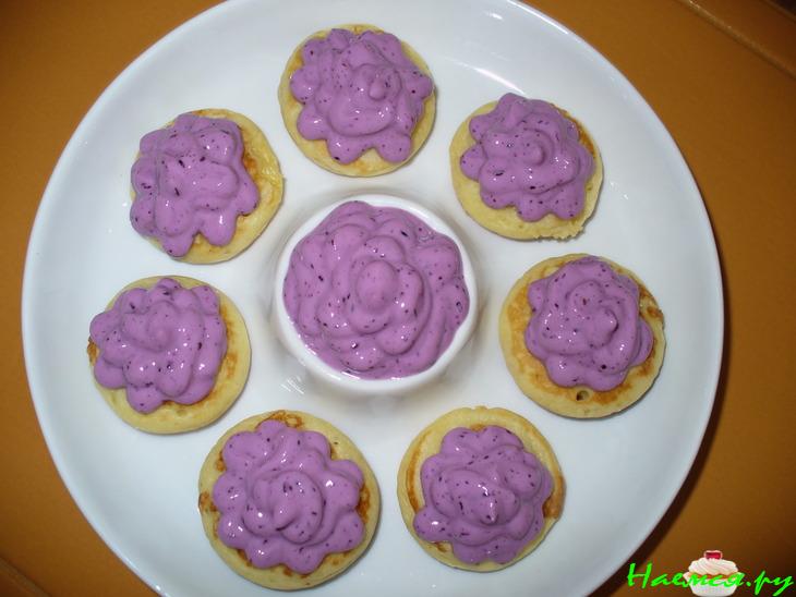 "Завтрак для любимого" или Poffertjes с черничным творогом