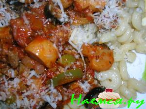 Спиральки с говядиной, грибами и соусом Маринара