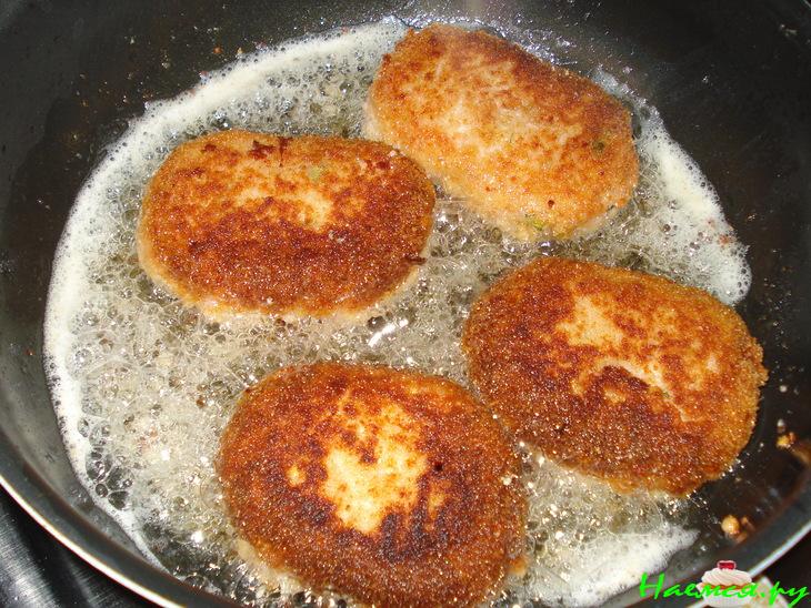 Котлеты из варёной колбасы