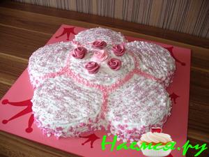 Торт 'Цветок' на День Рождения доченьки