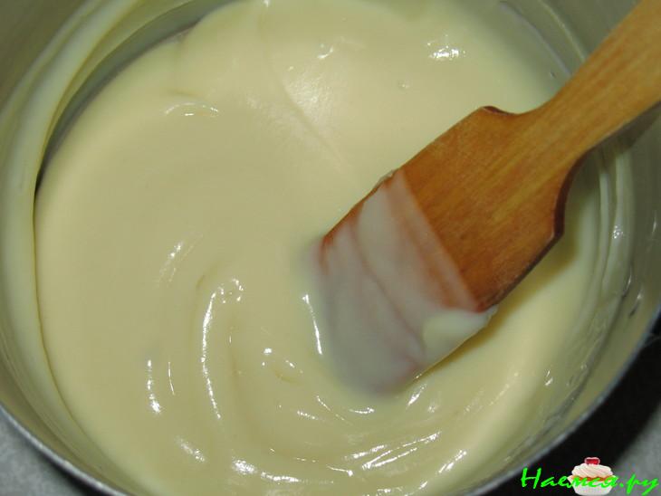 Слоеные пирожные с малиной и рикоттой 