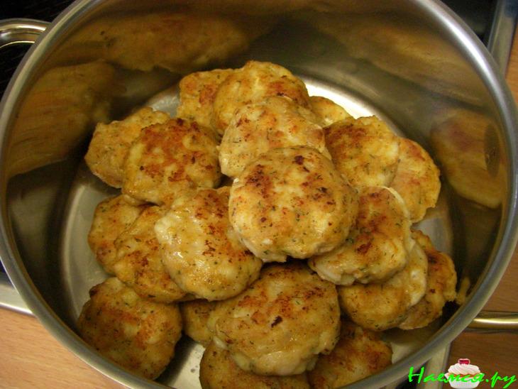 Мини-котлетки рыбные с жаренной картошкой