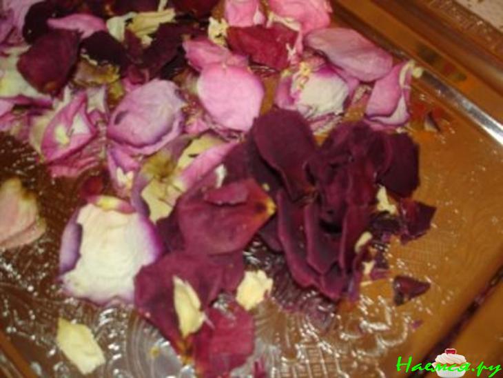 Розовый ликер