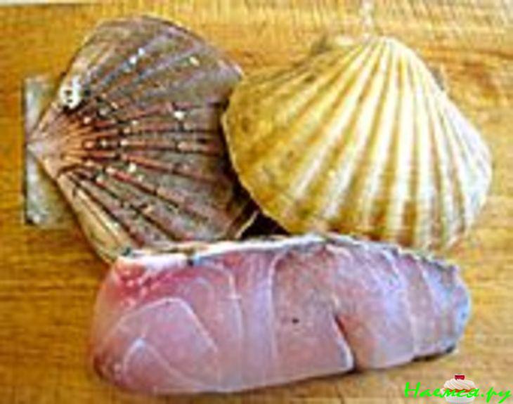 <span style='font-size: 13pt; font-weight: 700'>Жареная рыба овощами и с морскими гребешками