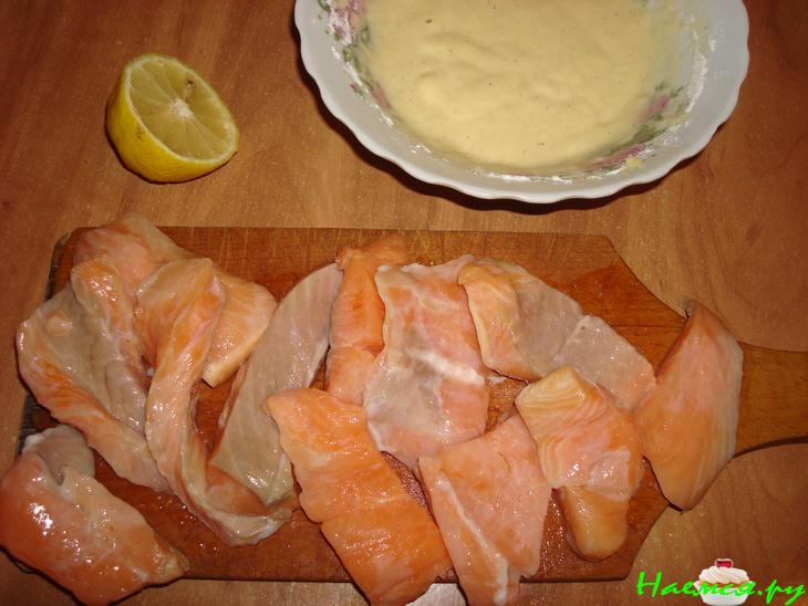 Кусочки семги в кляре