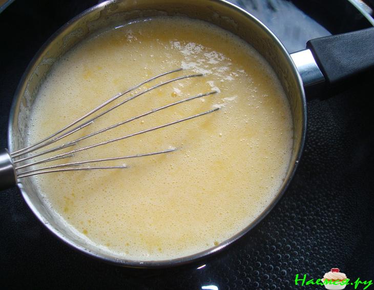 Корзиночки с облачком лимонного крема и вишенками в шоколадных кружевах