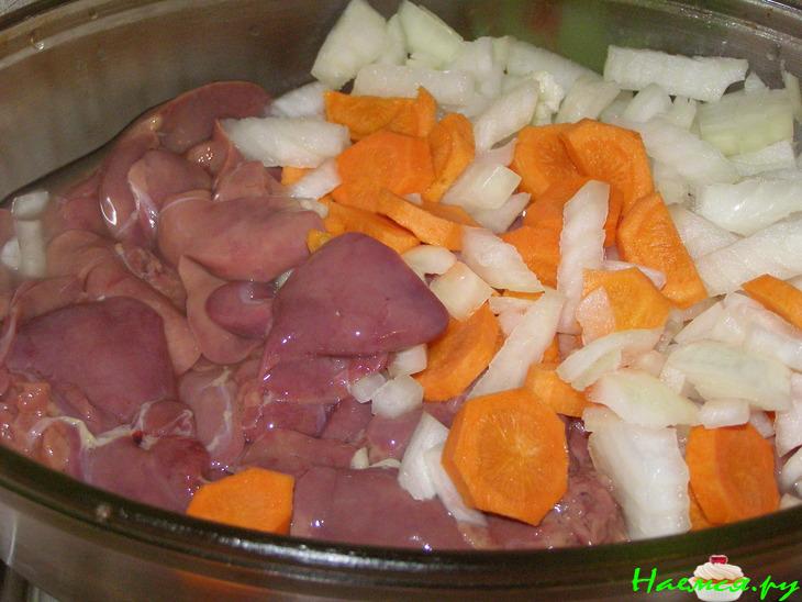 Печёночный паштет со сливочным маслом