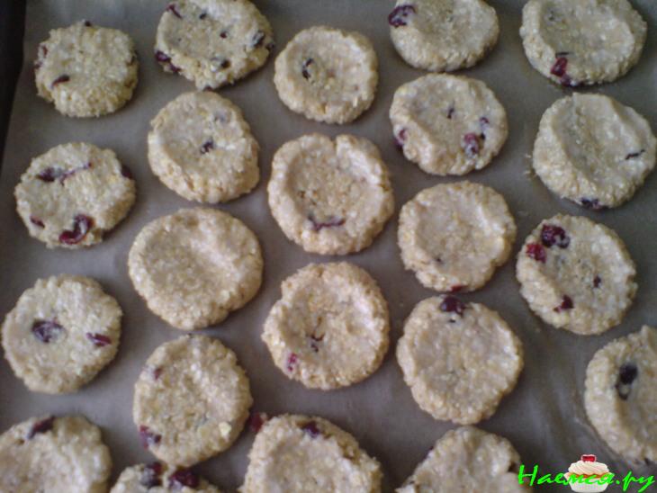 Овсяное печенье с сушеной клюквой