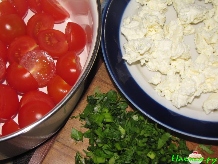 Быстрый и простой салат для пикника с тостами