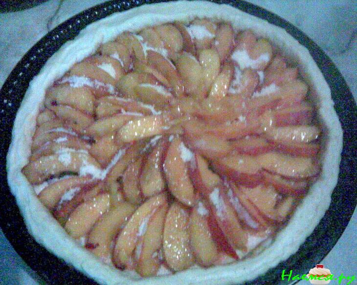 Постный фруктовый пирог из дрожжевого теста (с нектаринами) Постный фруктовый пирог из дрожжевого теста (с нектаринами)