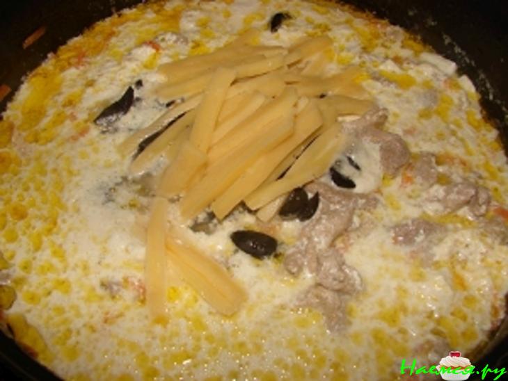 Лапша с мясом в йогурте