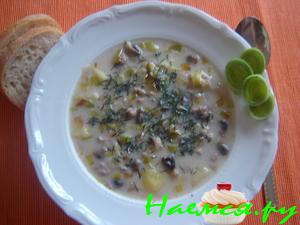 Сырный суп с пореем и шампиньонами Сырный суп с пореем и шампиньонами