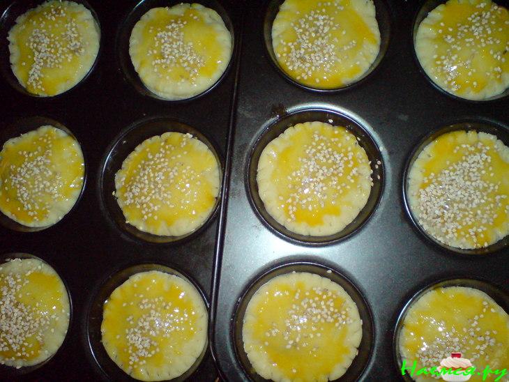 Маффины с "секретом" (с нежным рагу из телятины)