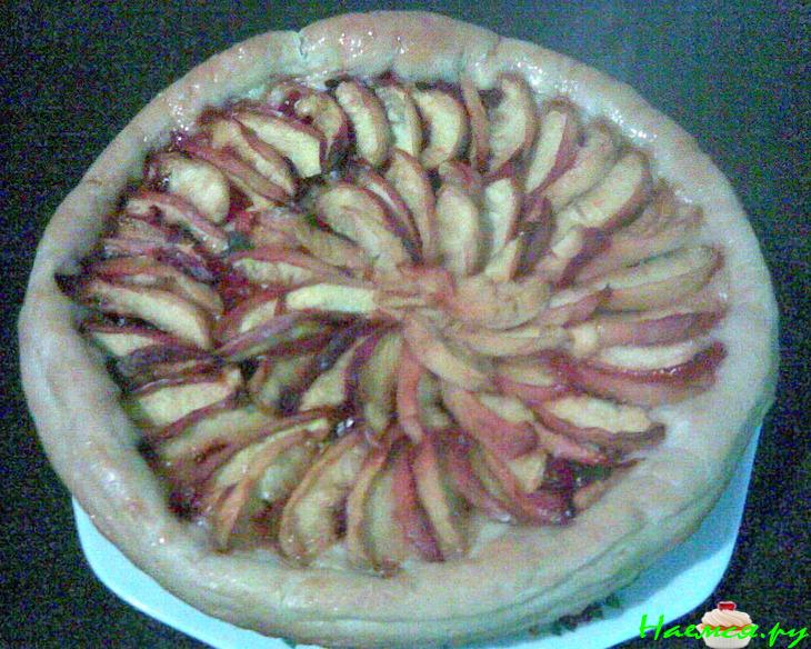 Постный фруктовый пирог из дрожжевого теста (с нектаринами) Постный фруктовый пирог из дрожжевого теста (с нектаринами)