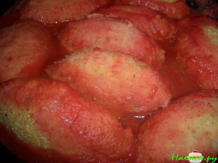 Рыбные котлеты с овощным соусом