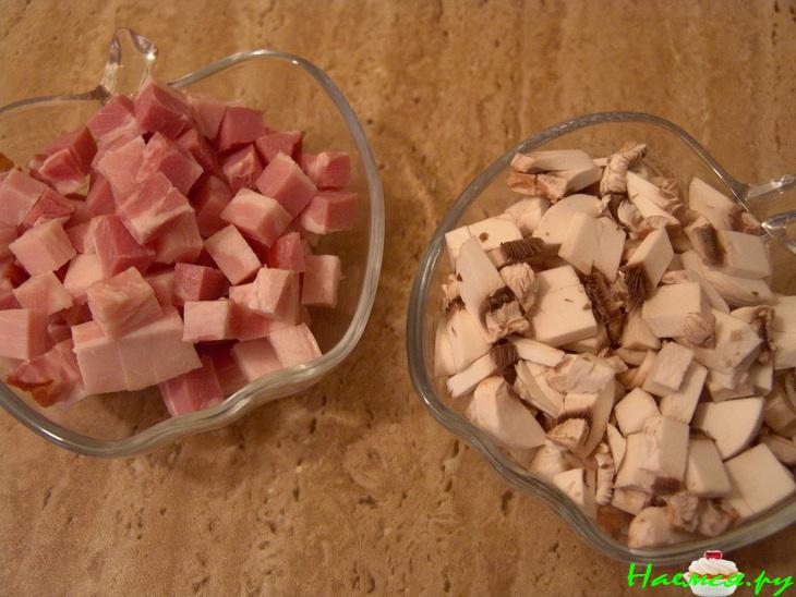 Чизкейк с беконом и грибами