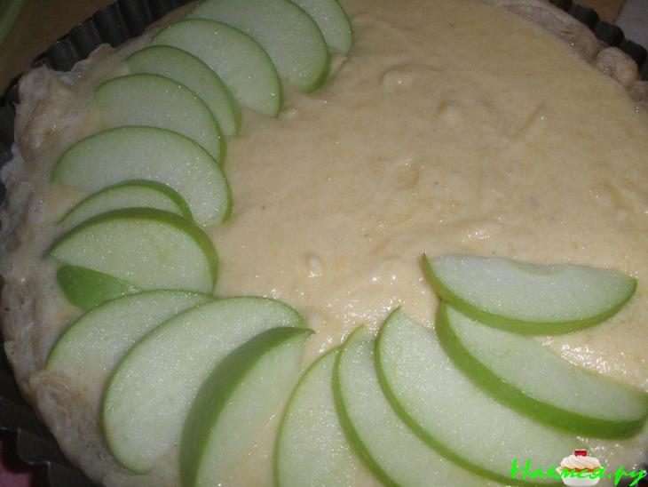 Яблочно-миндальный тарт (Apple frangipane tart)