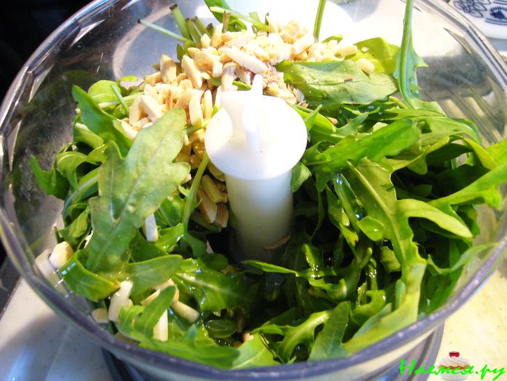 Изумрудно-бархатный супчик с руколой