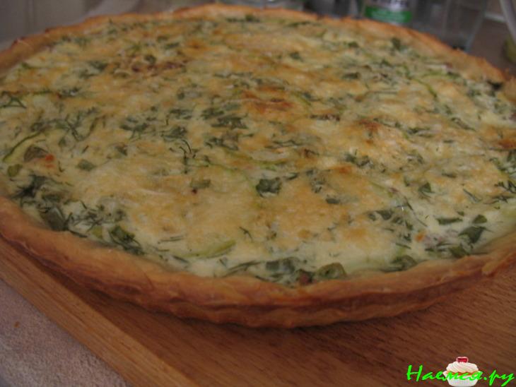 Киш с фаршем и кабачком