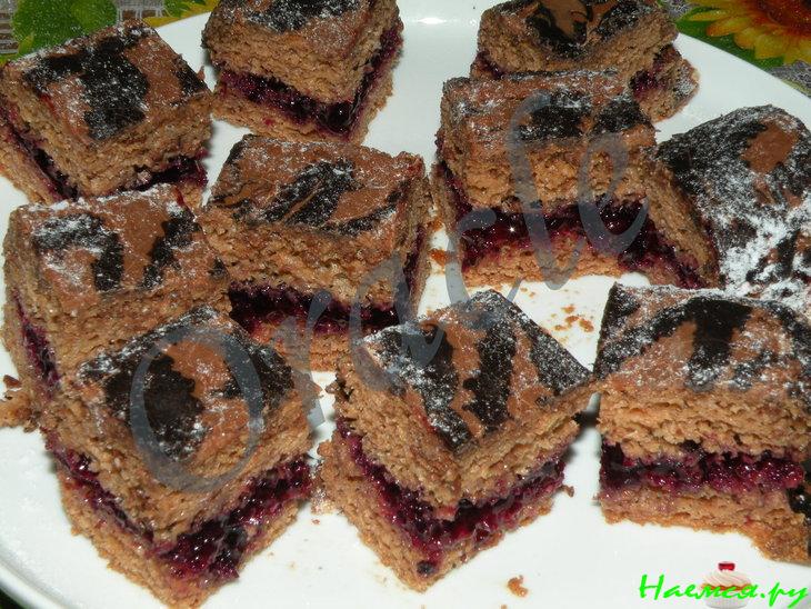 Бисквитные пирожные с джемом из черной смородины! Бисквитные пирожные с джемом из черной смородины!