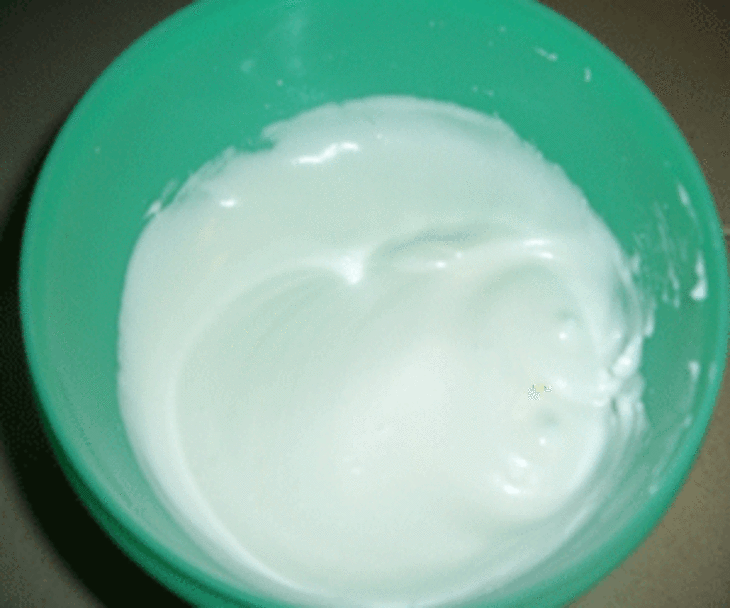 Кекс вишнёвый с амаретто и фисташками