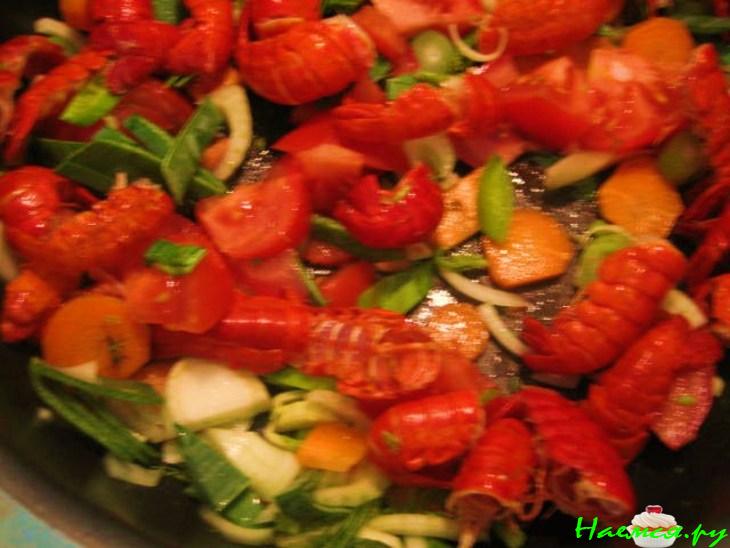 Фрикадельки из щуки с раками