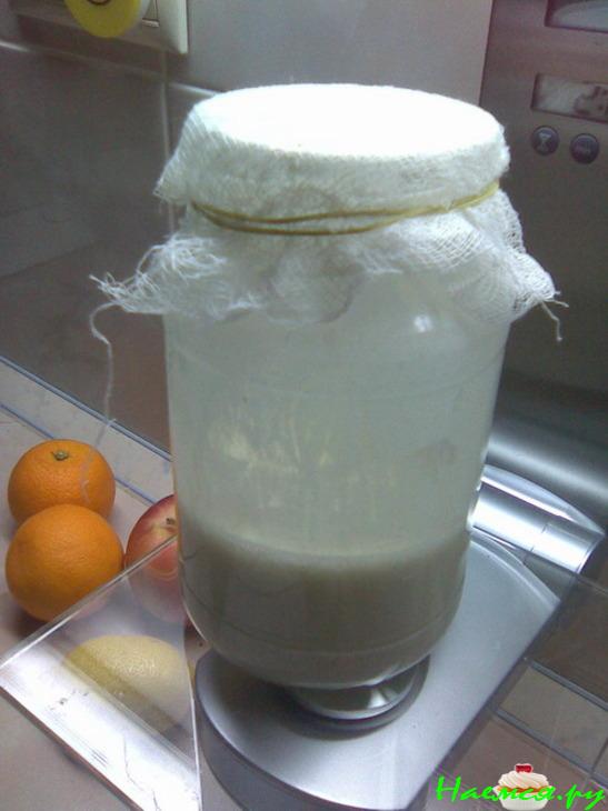 Закваска на изюме + вариант её использования багет &laquo;Пробный шар&raquo;