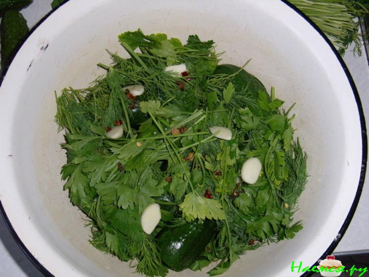 Малосольные огурчики с чесночком