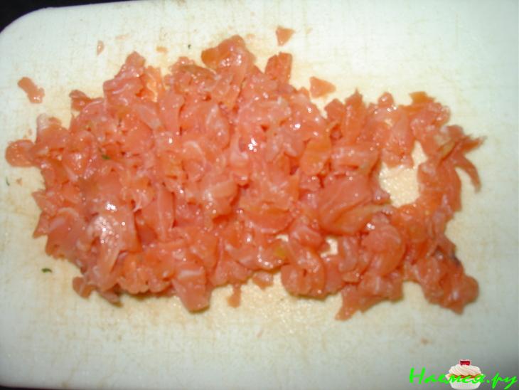 Лососевое масло с лимоном и базиликом