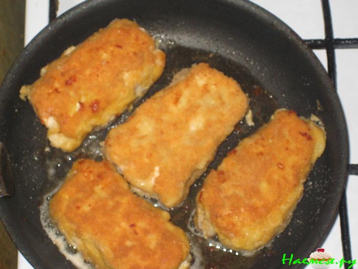 Котлеты по-киевски с паприкой и чесноком Котлеты по-киевски с паприкой и чесноком