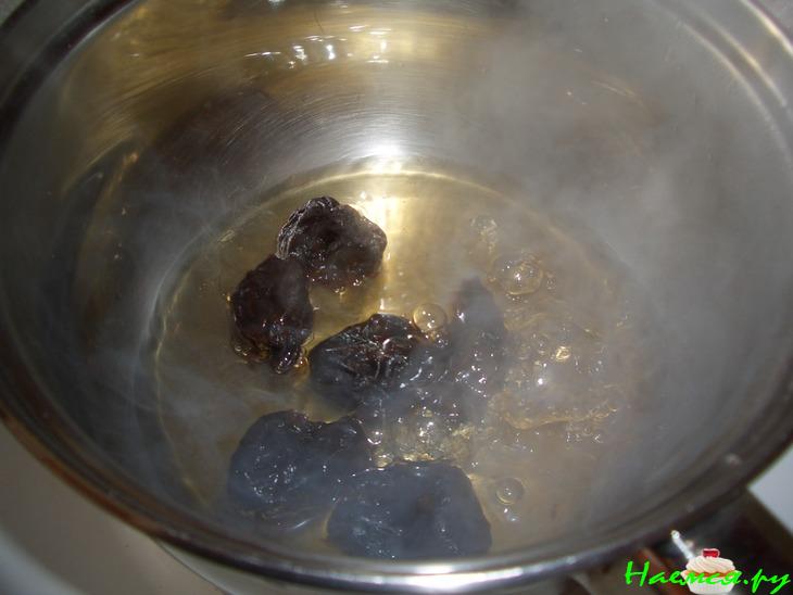 Кукурузная каша с черносливом