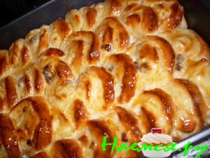 Пирог с пудингом и изюмом