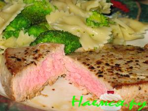 Стейки из тунца