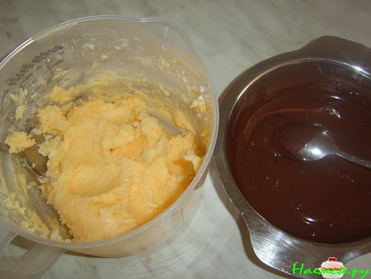 Масляно-шоколадный крем и торт из покупных коржей по-быстрому 