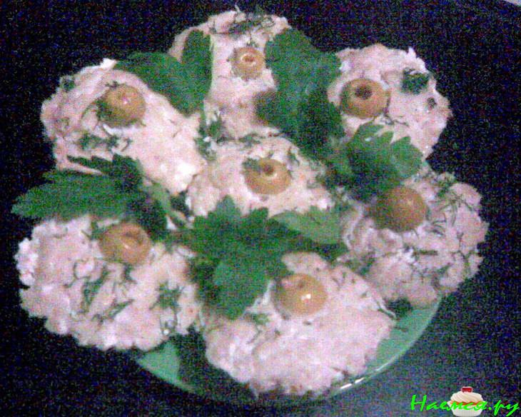 Рыбные маффины с фаршированными оливками