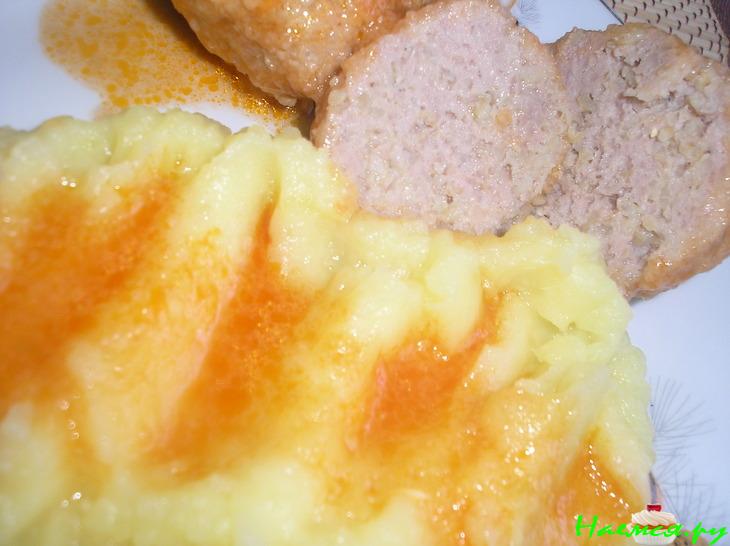 Тефтельки с пшеничной крупой в манной панировке и в томатном соусе