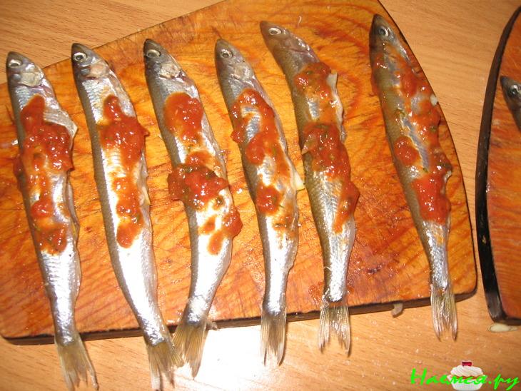 Рогалики с корюшкой