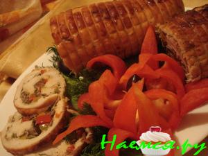 Рулет из филе индюшки с ароматной начинкой