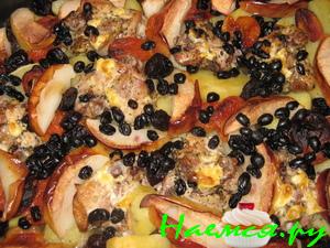 Куриные бёдрышки запеченные с сухофруктами Куриные бёдрышки запеченные с сухофруктами