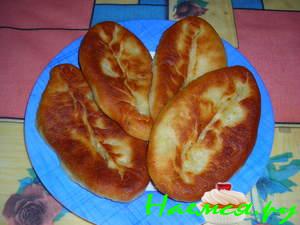 Жареные пирожки с картошкой и печёнкой Жареные пирожки с картошкой и печёнкой