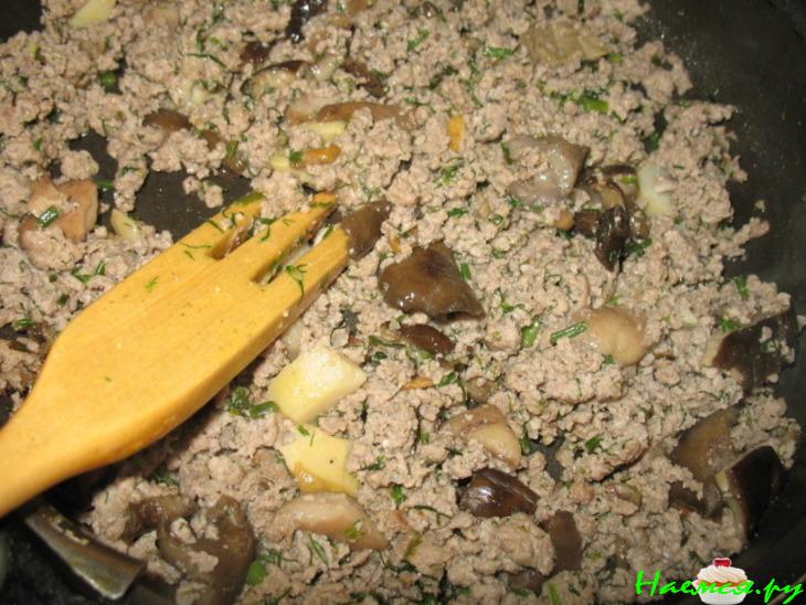 Киш с фаршем и кабачком