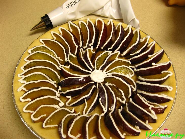 Песочный пирог со сливами "Неженка"