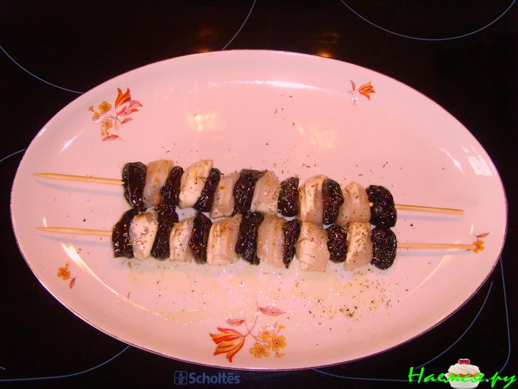 Брошет из морских гребешков и чернослива