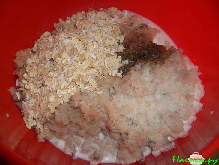 Рыбные котлеты с овощным соусом