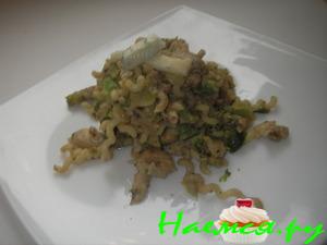 Паста с белыми грибами и брюссельской капустой