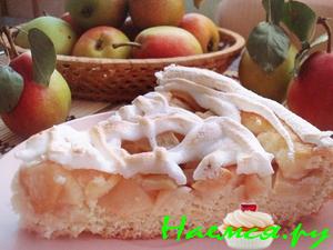 Грушевый пирог под воздушной шапочкой